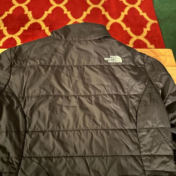 The North Face Black and Light Gray Girls' Puffer Jacket - Picture 5 of 9